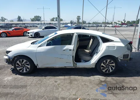 2018 Honda Civic Lx z USA, uszkodzony, nr VIN 2HGFC2F52JH586649